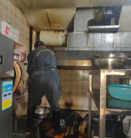 开州油烟管道定期清洗守护餐饮后厨安全与环境卫生